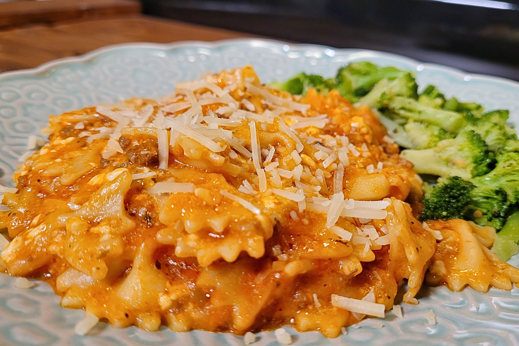 Slow Cooker Bowtie Lasagna