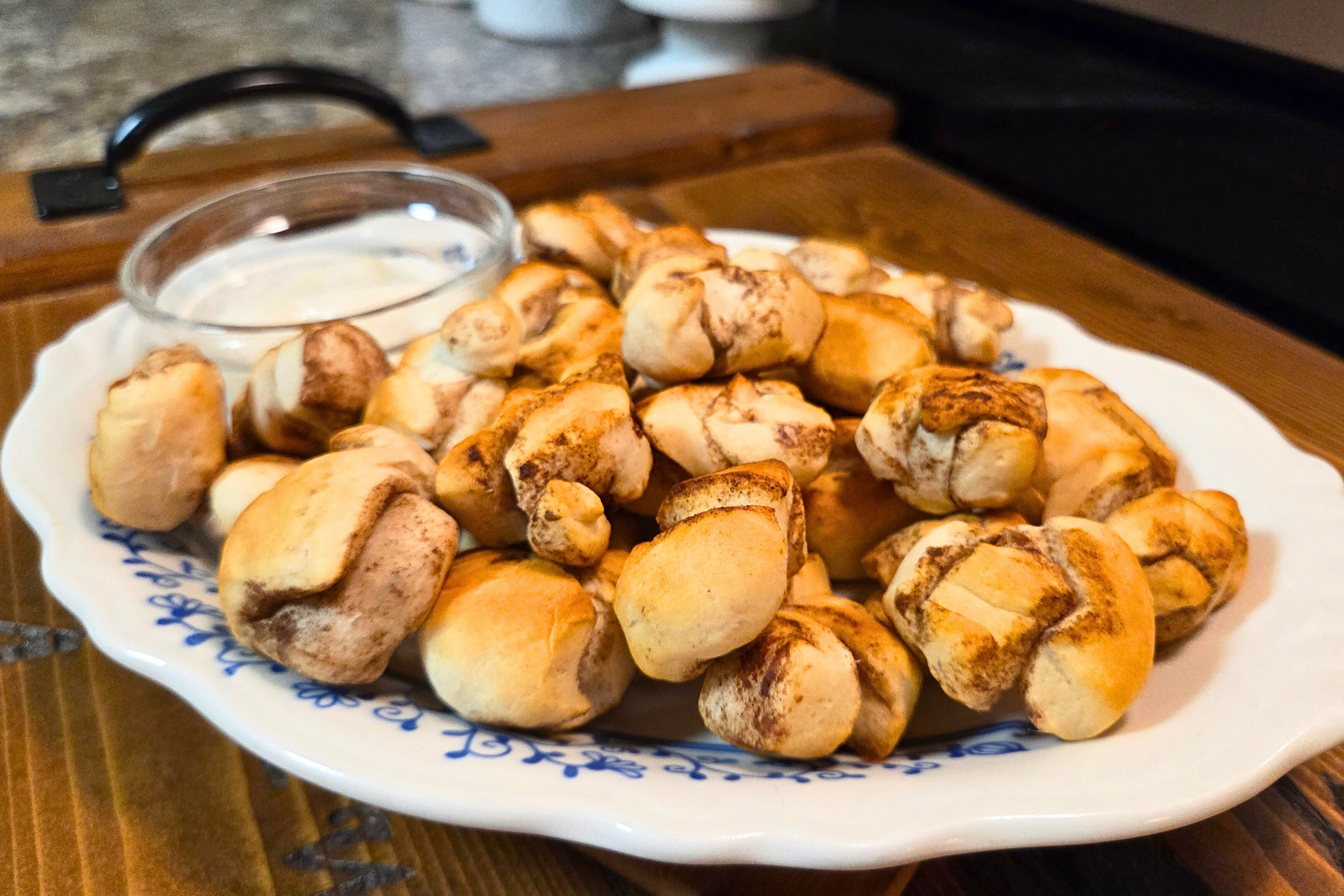 Air Fryer Cinnamon Roll Puffs